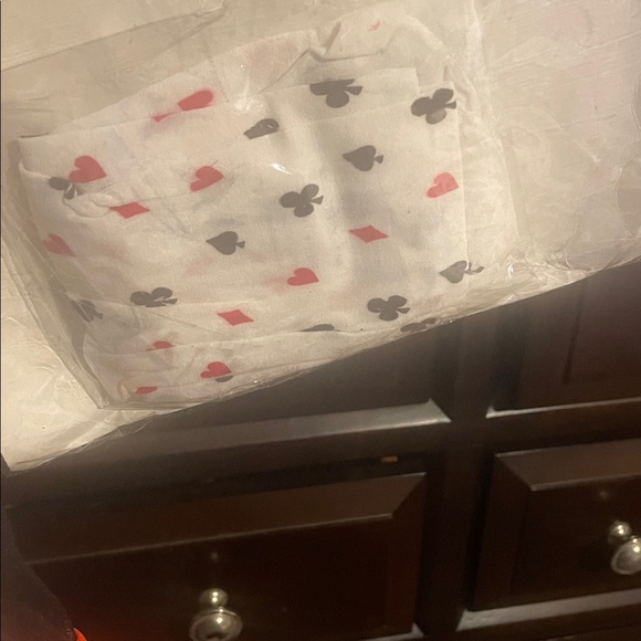 Leg Avenue Queen Costume - Black, White, and Red - Picture 3 of 3